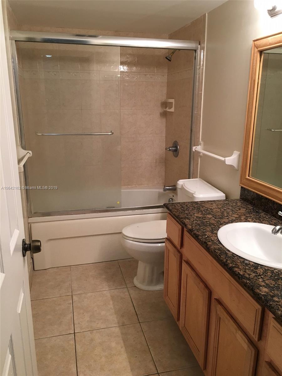 4170 Inverrary Dr #111 Lauderhill, FL 33319
