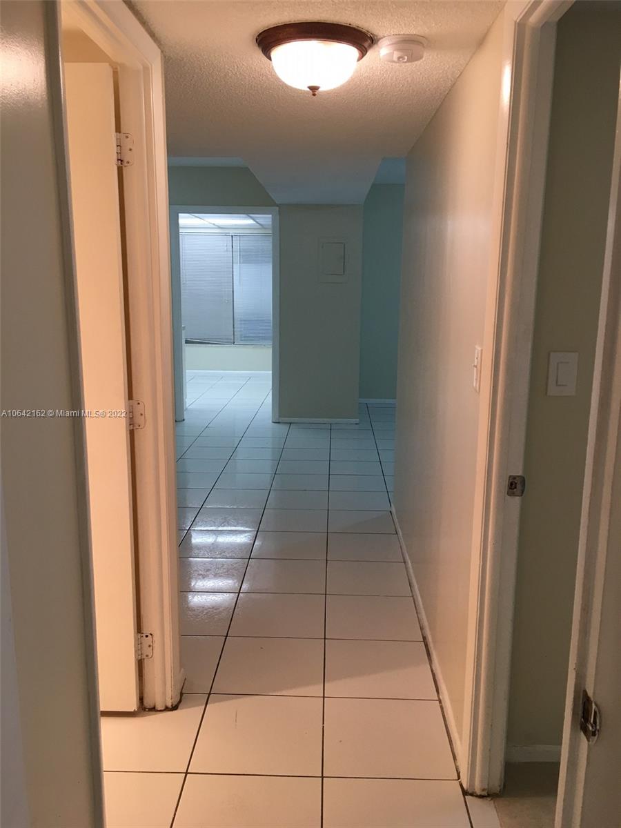 4170 Inverrary Dr #111 Lauderhill, FL 33319