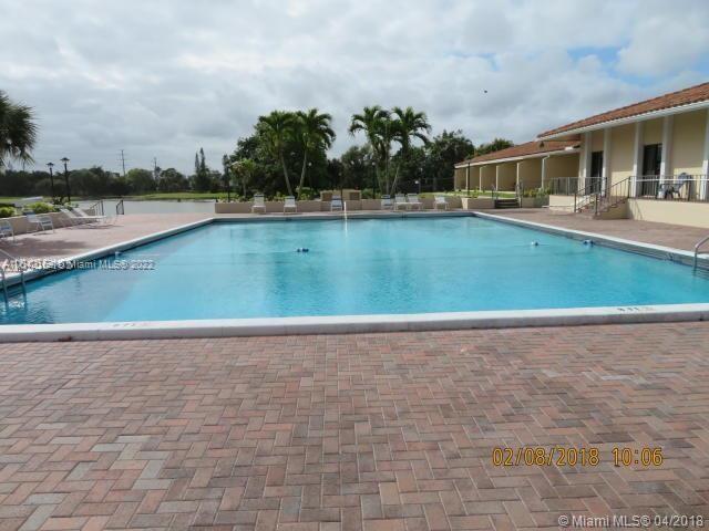 4170 Inverrary Dr #111 Lauderhill, FL 33319