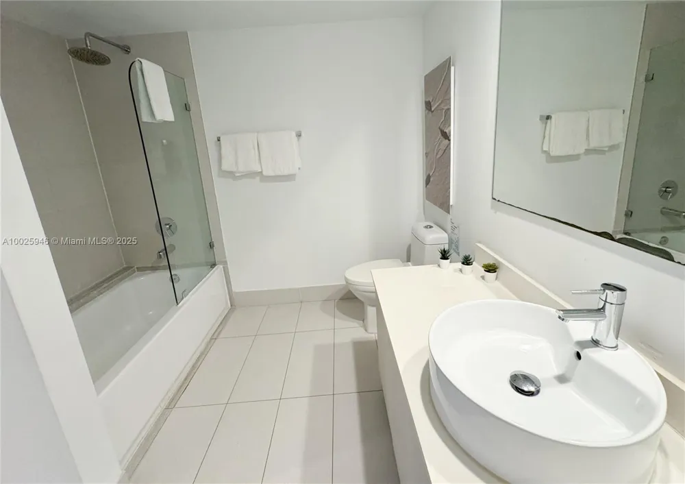 2602 E HALLANDALE BEACH BLVD #1605 Hallandale Beach, FL 33009