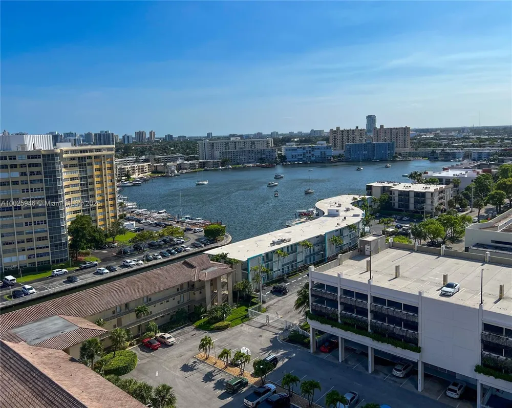2602 E HALLANDALE BEACH BLVD #1605 Hallandale Beach, FL 33009
