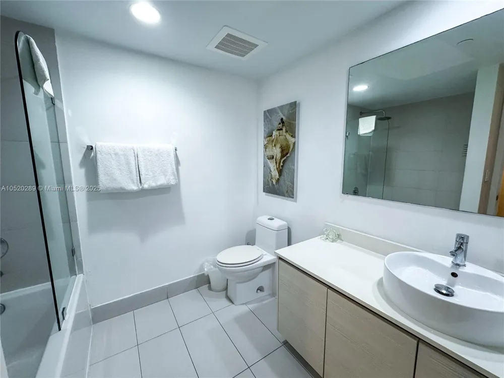 2602 E Hallandale Beach #2008A Hallandale Beach, FL 33009