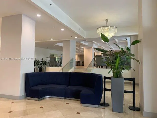100 Lincoln Rd #1219 Miami Beach, FL 33139