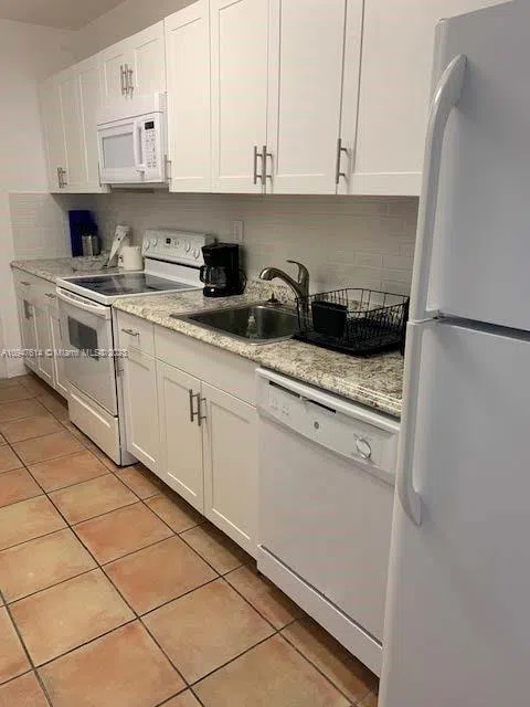 100 Lincoln Rd #1219 Miami Beach, FL 33139
