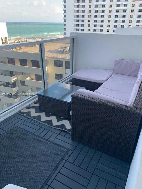 100 Lincoln Rd #1219 Miami Beach, FL 33139