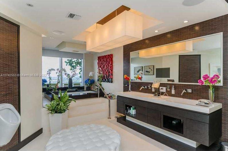 3802 NE 207th St #2802 Aventura, FL 33180
