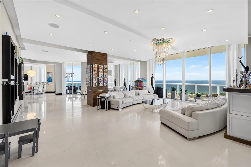 3802 NE 207th St #2802 Aventura, FL 33180
