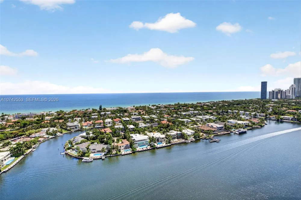 3802 NE 207th St #2802 Aventura, FL 33180
