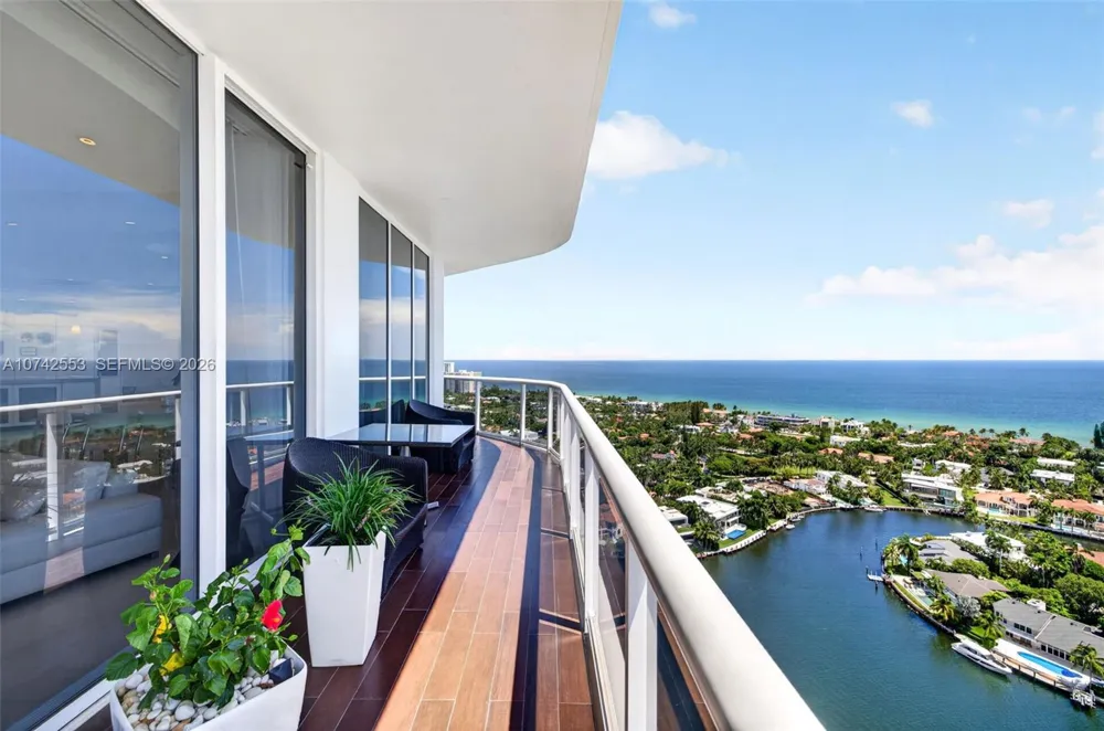 3802 NE 207th St #2802 Aventura, FL 33180