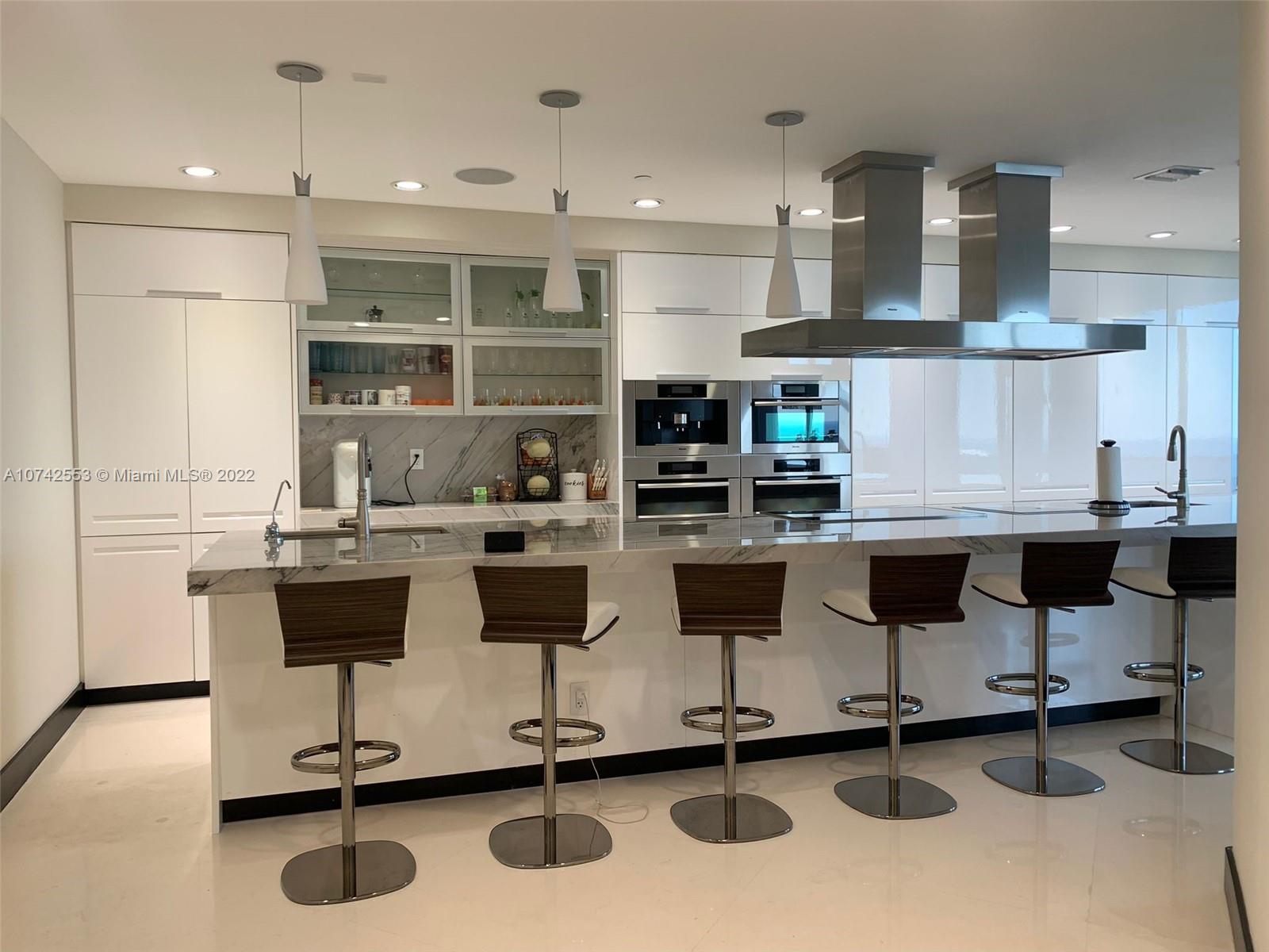 3802 NE 207th St #2802 Aventura, FL 33180