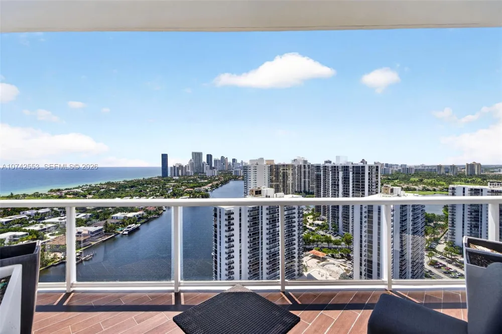 3802 NE 207th St #2802 Aventura, FL 33180
