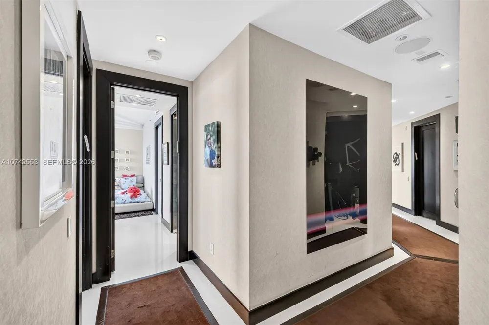 3802 NE 207th St #2802 Aventura, FL 33180