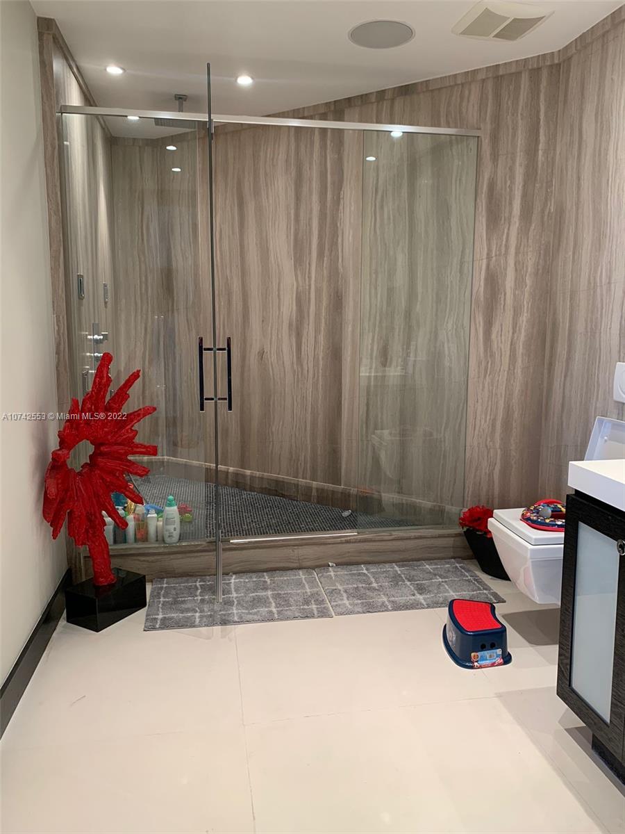 3802 NE 207th St #2802 Aventura, FL 33180