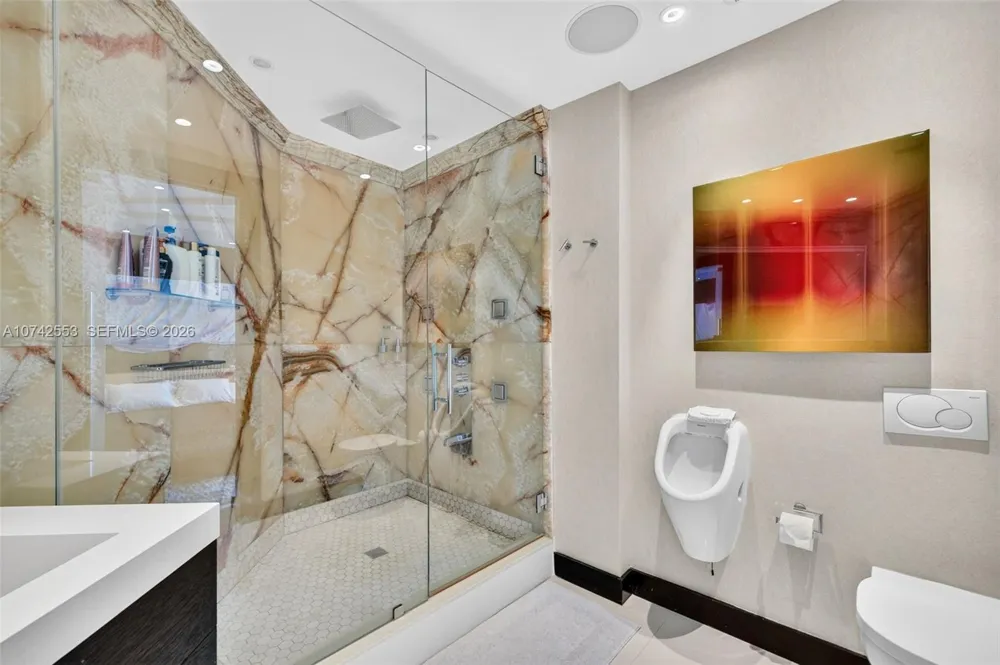 3802 NE 207th St #2802 Aventura, FL 33180