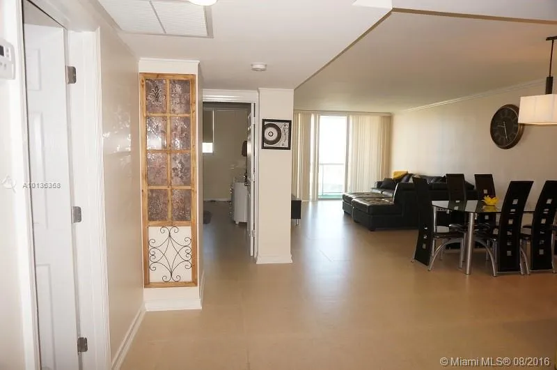 19370 COLLINS AV SEASONAL #923 Sunny Isles Beach, FL 33160