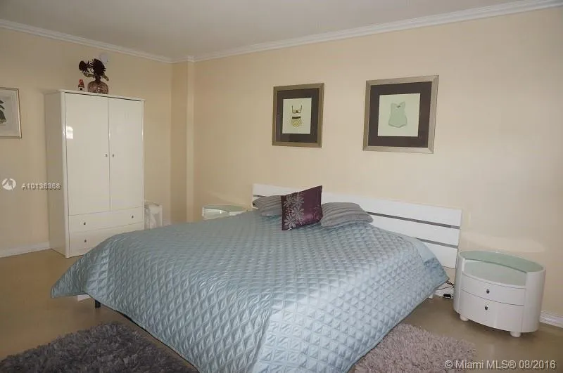 19370 COLLINS AV SEASONAL #923 Sunny Isles Beach, FL 33160
