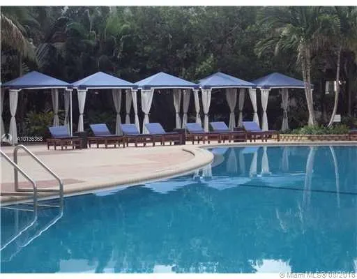 19370 COLLINS AV SEASONAL #923 Sunny Isles Beach, FL 33160