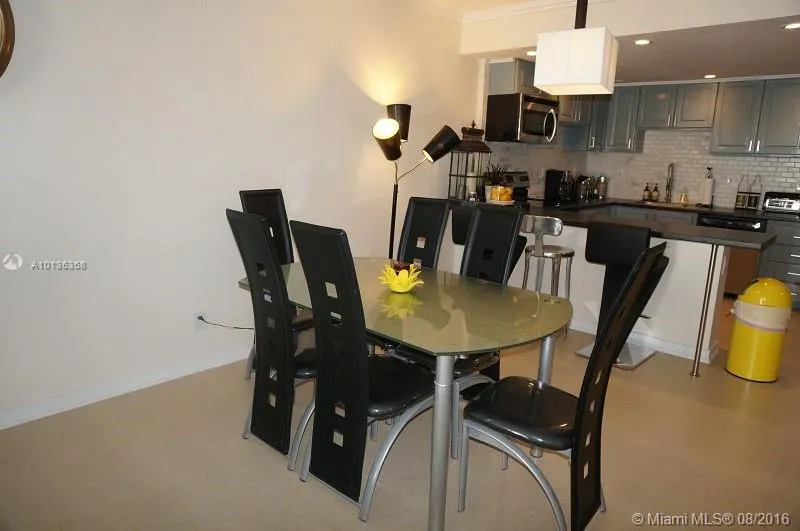 19370 COLLINS AV SEASONAL #923 Sunny Isles Beach, FL 33160