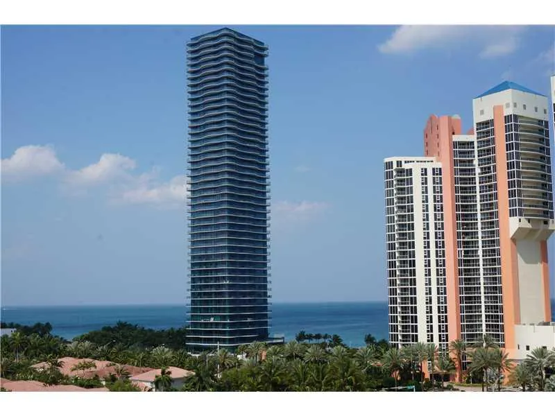 19370 COLLINS AV SEASONAL #1007 Sunny Isles Beach, FL 33160