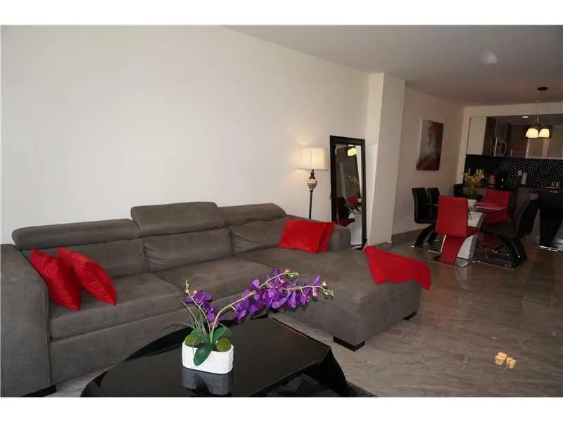 19370 COLLINS AV SEASONAL #1007 Sunny Isles Beach, FL 33160