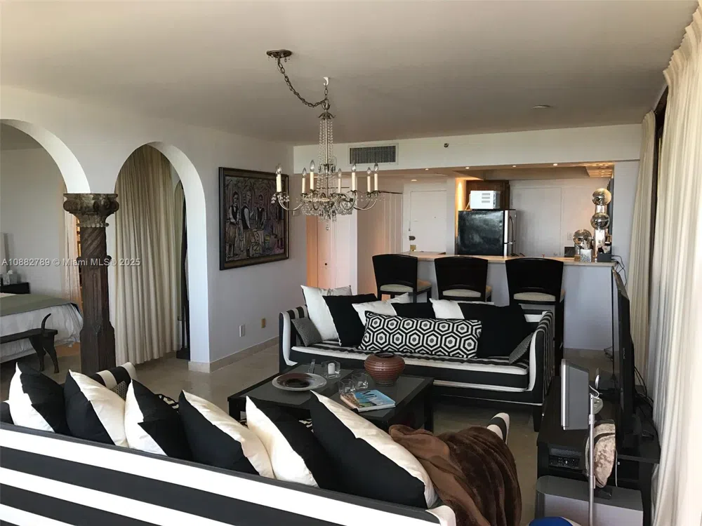 100 Lincoln Rd #644 Miami Beach, FL 33139