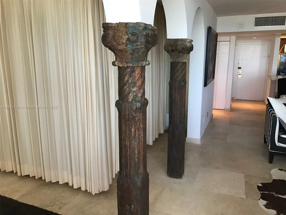 100 Lincoln Rd #644 Miami Beach, FL 33139
