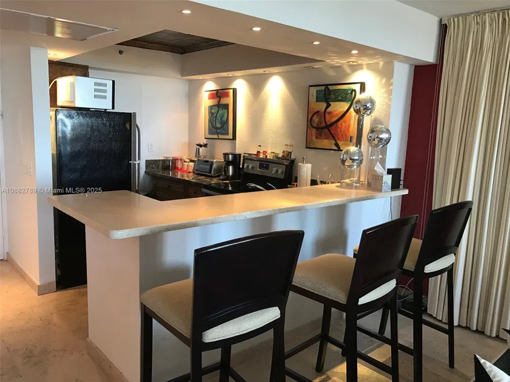 100 Lincoln Rd #644 Miami Beach, FL 33139