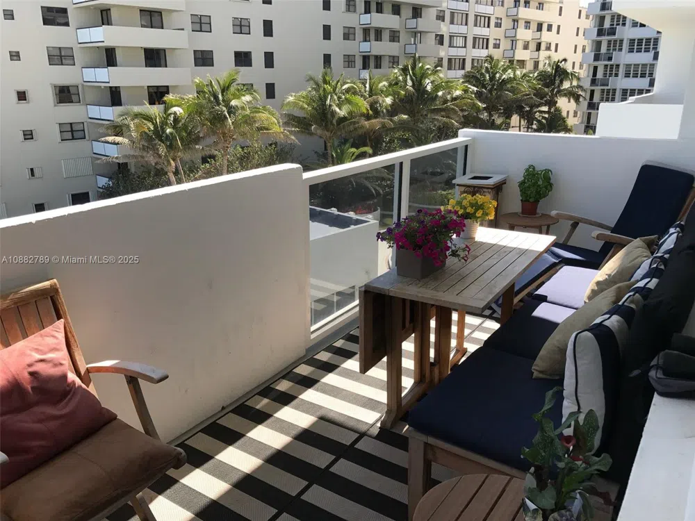 100 Lincoln Rd #644 Miami Beach, FL 33139