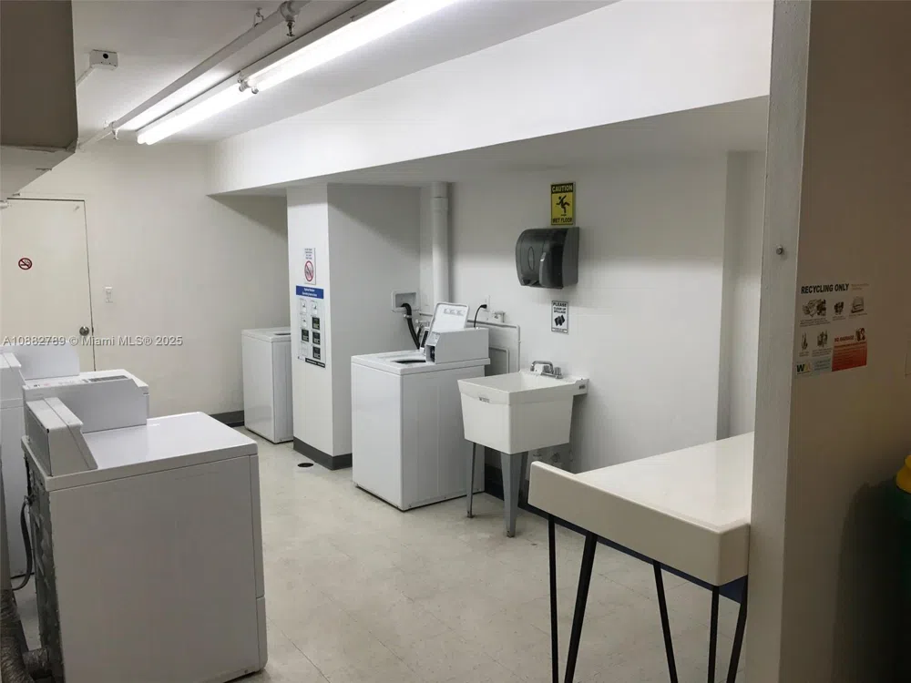 100 Lincoln Rd #644 Miami Beach, FL 33139