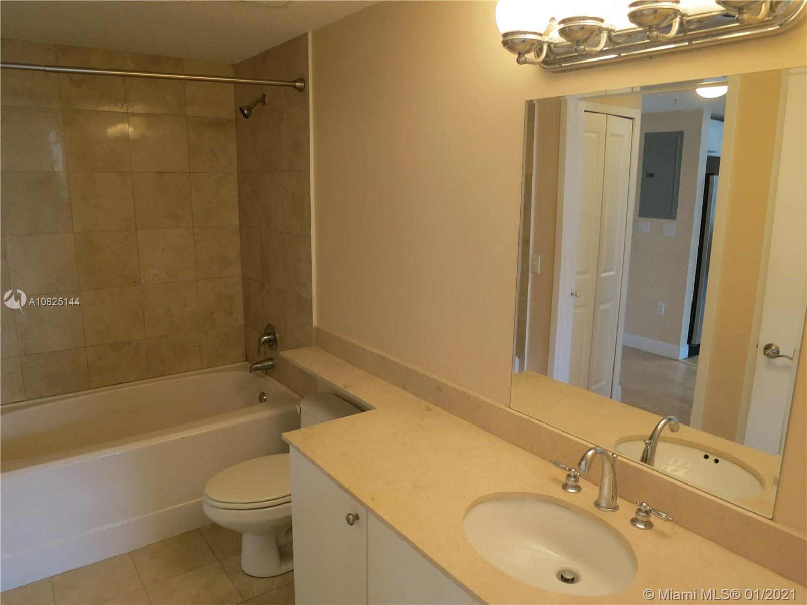 170 SE 14th St #1507 Miami, FL 33131