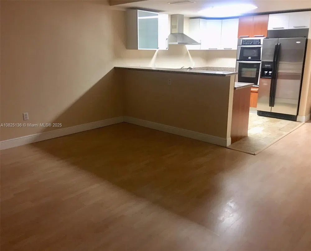 170 SE 14th St #1407 Miami, FL 33131