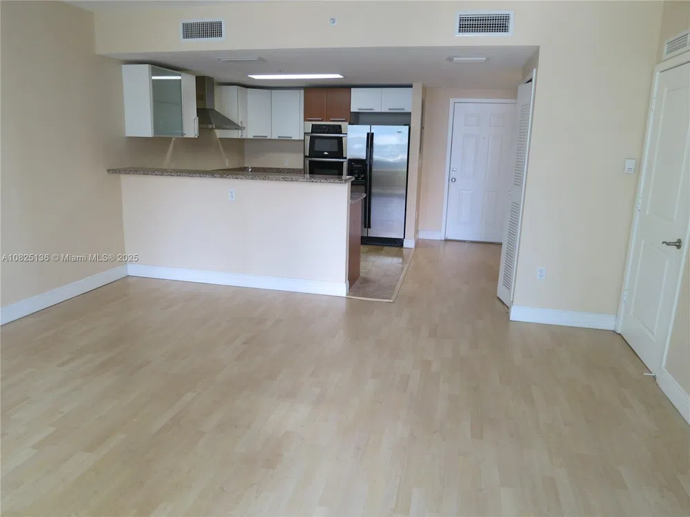 170 SE 14th St #1407 Miami, FL 33131
