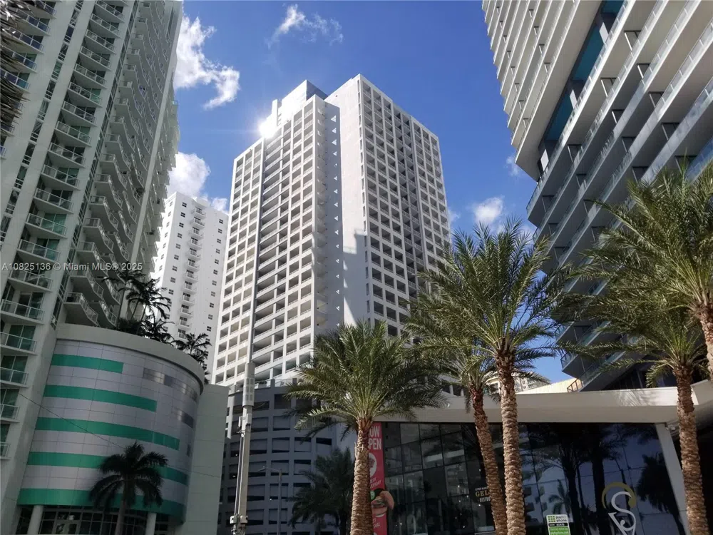 170 SE 14th St #1407 Miami, FL 33131