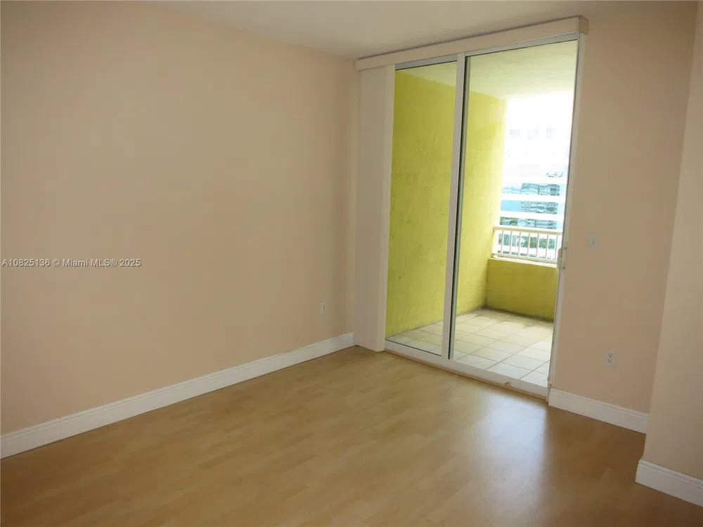 170 SE 14th St #1407 Miami, FL 33131