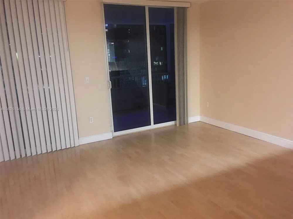 170 SE 14th St #1407 Miami, FL 33131
