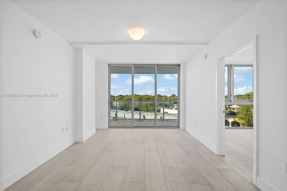 13800 Highland Dr #504 North Miami Beach, FL 33181