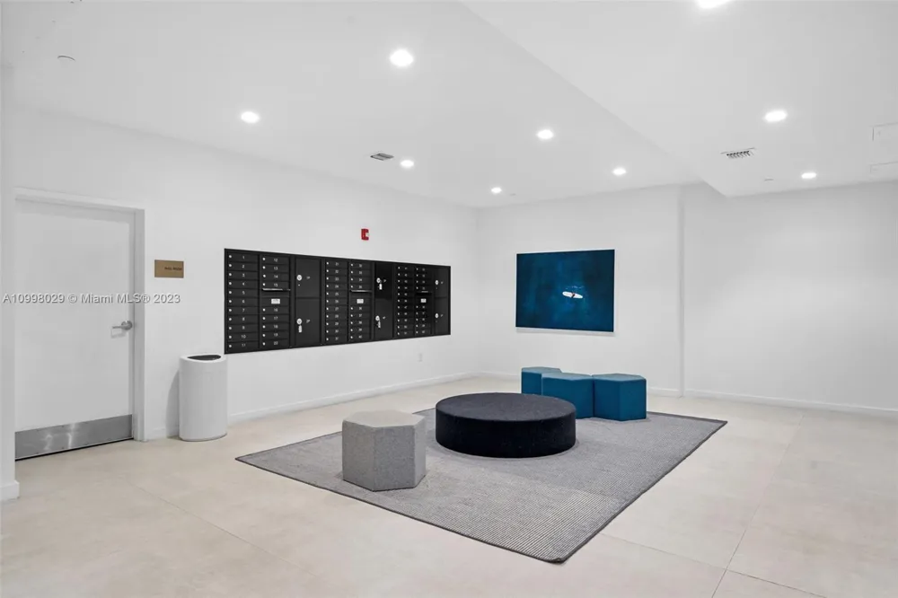 13800 Highland Dr #504 North Miami Beach, FL 33181
