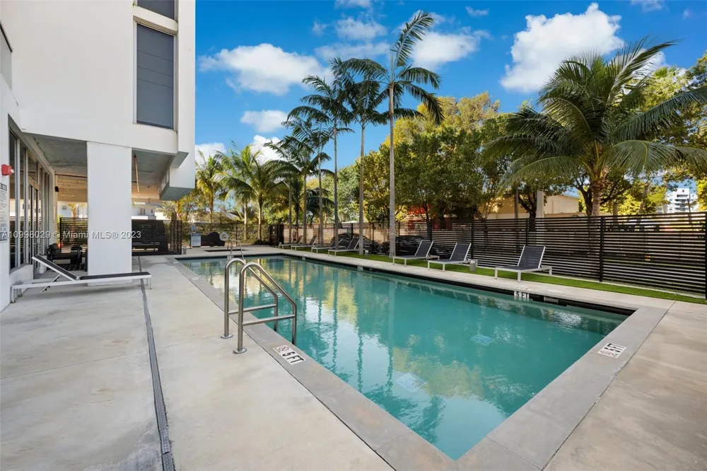 13800 Highland Dr #504 North Miami Beach, FL 33181