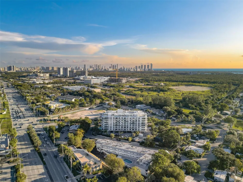 13800 Highland Dr #504 North Miami Beach, FL 33181