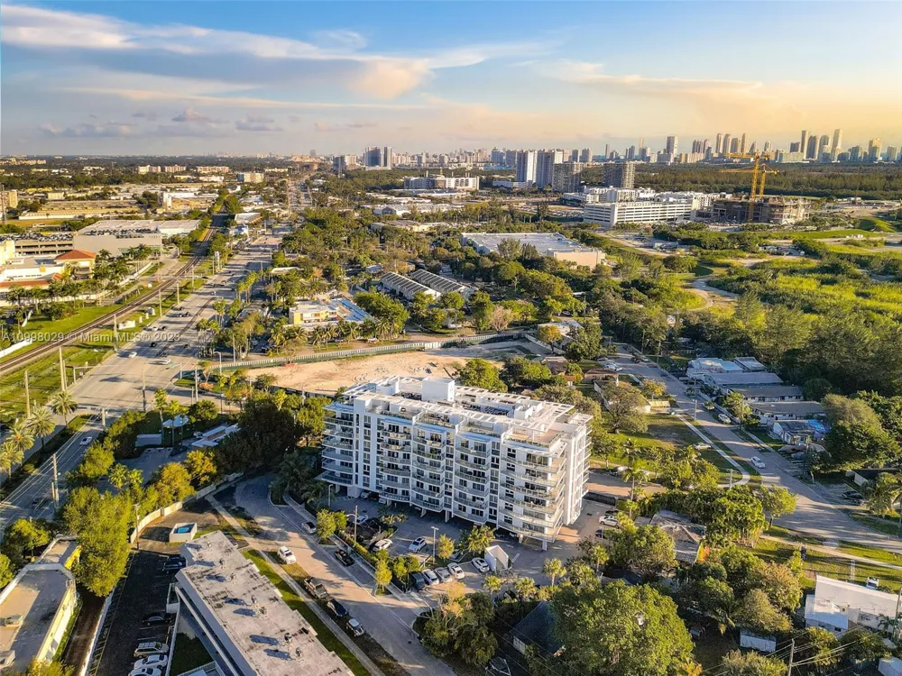 13800 Highland Dr #504 North Miami Beach, FL 33181