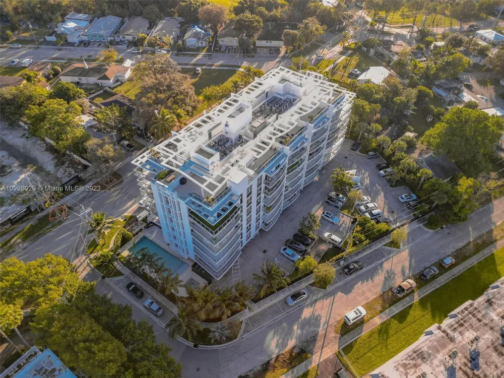 13800 Highland Dr #504 North Miami Beach, FL 33181