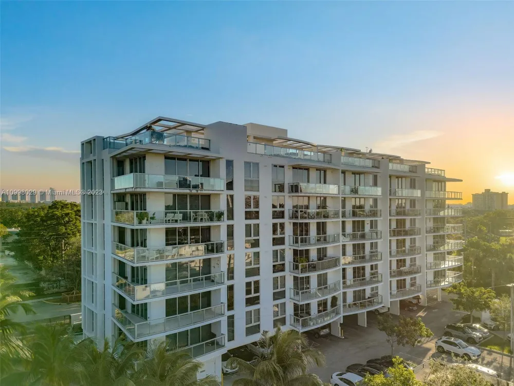13800 Highland Dr #504 North Miami Beach, FL 33181
