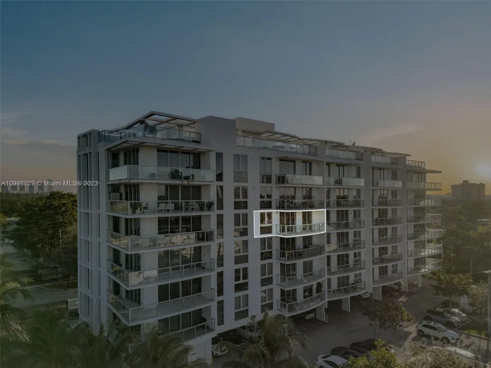 13800 Highland Dr #504 North Miami Beach, FL 33181