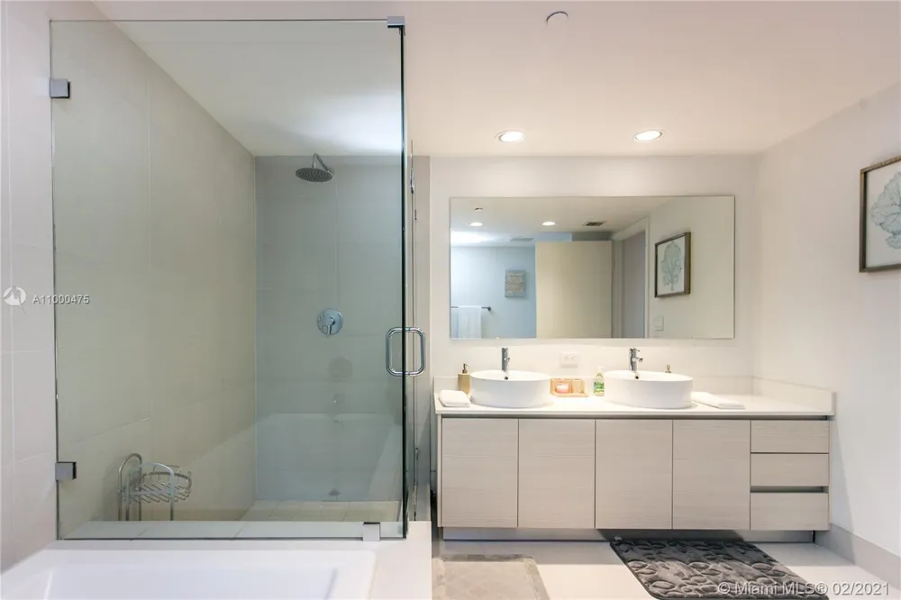 2600 E Hallandale Beach Blvd #T2002 SEASONAL Hallandale Beach, FL 33009