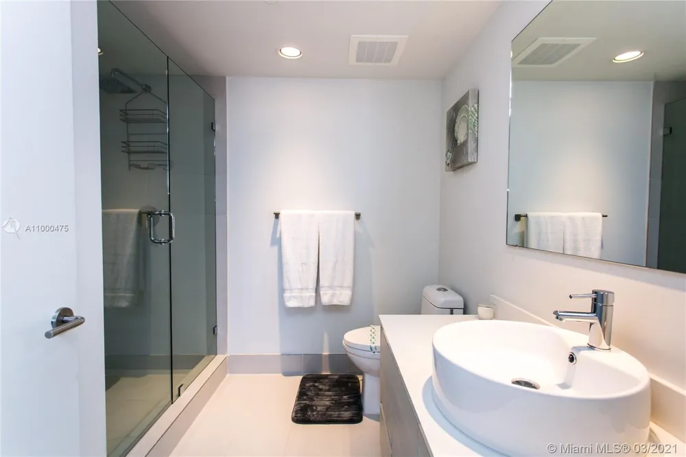 2600 E Hallandale Beach Blvd #T2002 SEASONAL Hallandale Beach, FL 33009