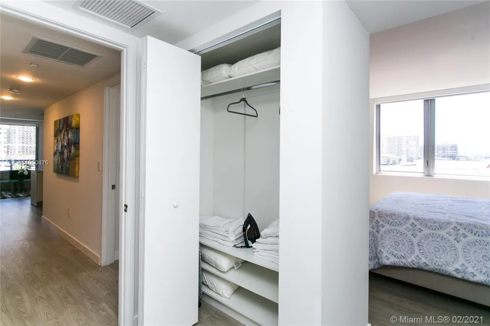 2600 E Hallandale Beach Blvd #T2002 SEASONAL Hallandale Beach, FL 33009
