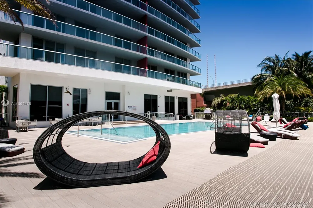 2600 E Hallandale Beach Blvd #T2002 SEASONAL Hallandale Beach, FL 33009