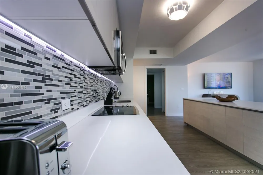 2600 E Hallandale Beach Blvd #T2002 SEASONAL Hallandale Beach, FL 33009