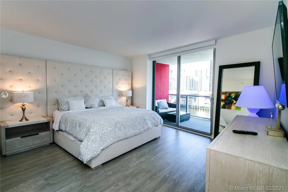 2600 E Hallandale Beach Blvd #T2002 SEASONAL Hallandale Beach, FL 33009