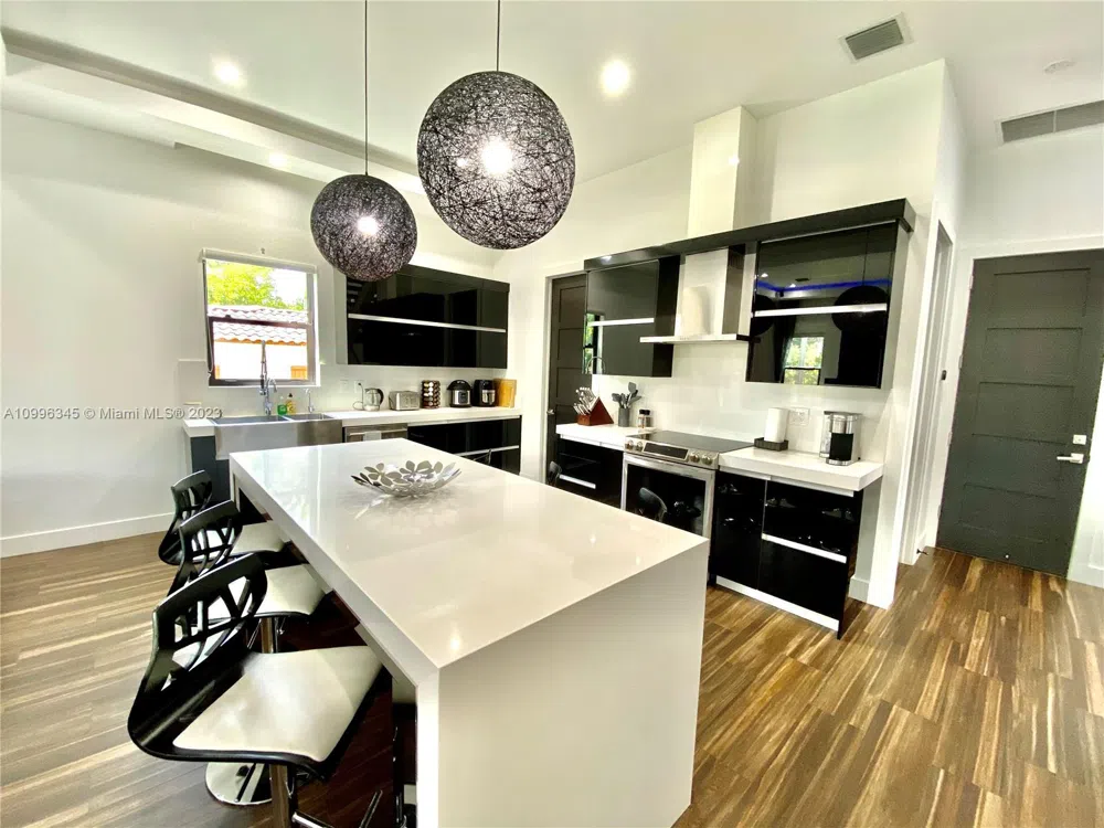 Address Not Shown Hollywood, FL 33019